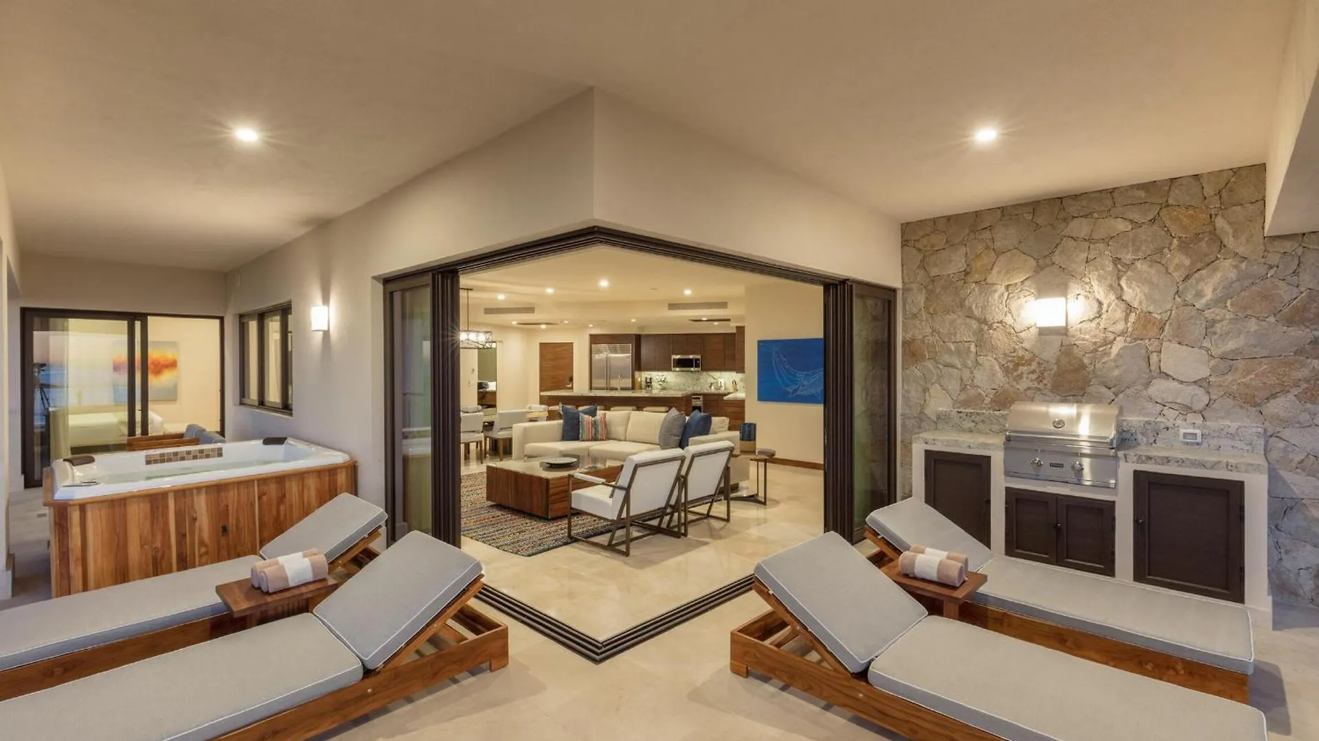 Aparthotel Beachfront 2 Bdrm Condo In Exclusive Diamante Golf Cabo San Lucas